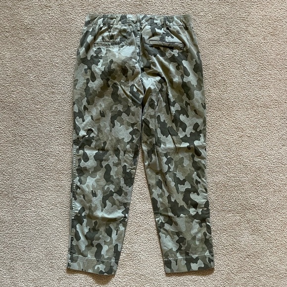 Gap Khakis Straight High Rise Camo Crop Pants - Picture 5 of 6